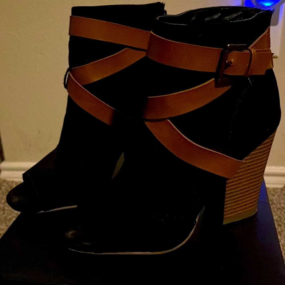 JustFab Open Toed Wedges